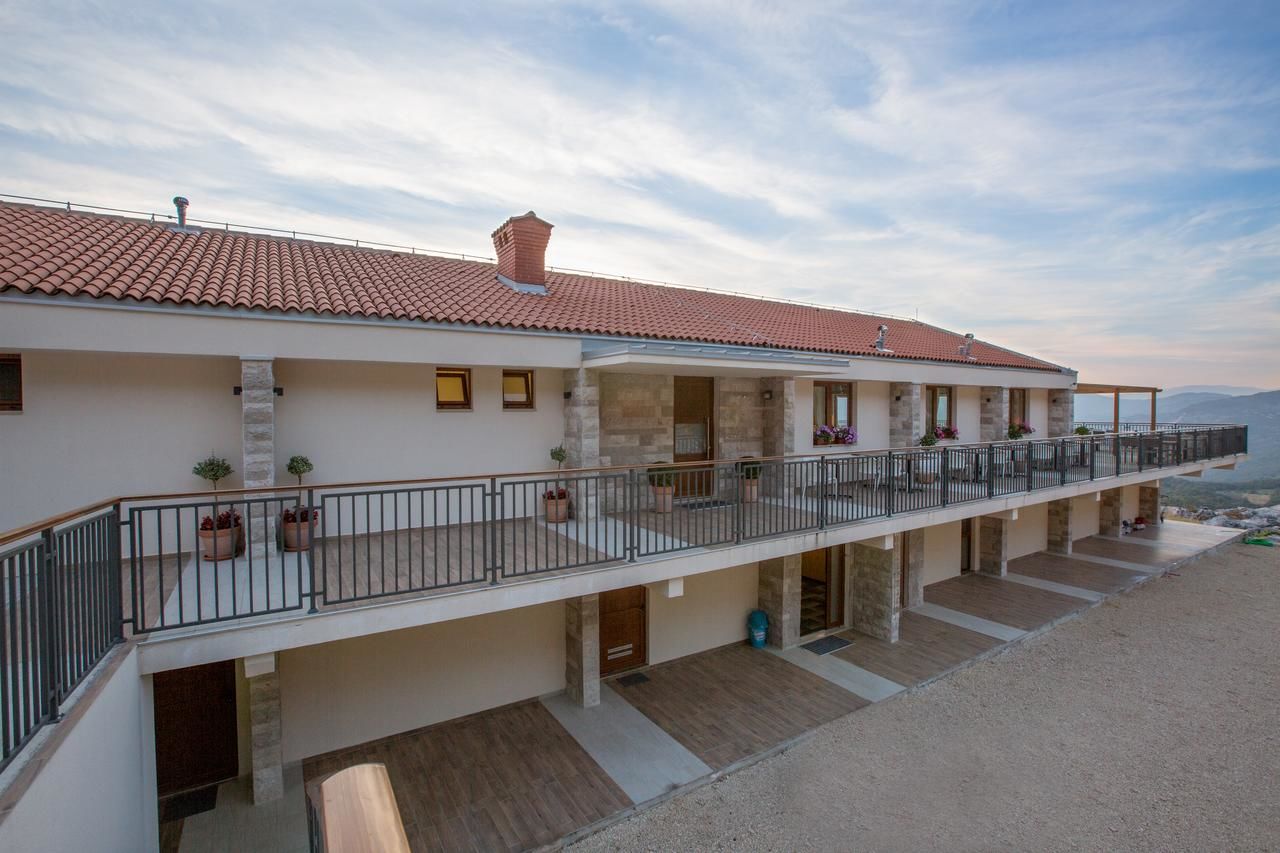 Отель Hotel Sokoline Даниловград-17